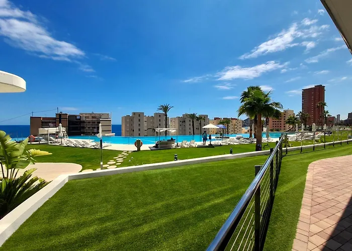 Sunset Cliffs Sea View Apartments 14 Floor